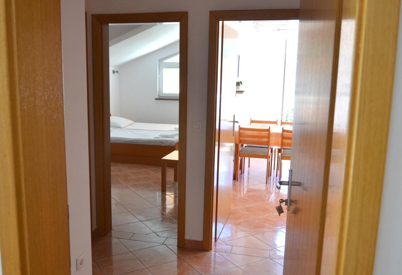 Apartments By The Sea Gradac, Makarska - 13681 Exterior photo