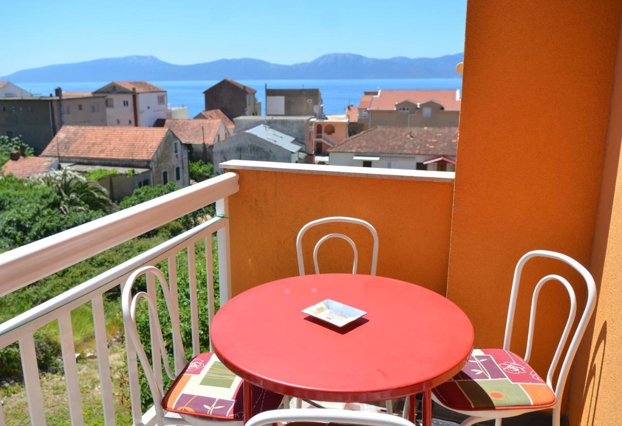 Apartments By The Sea Gradac, Makarska - 13681 Exterior photo